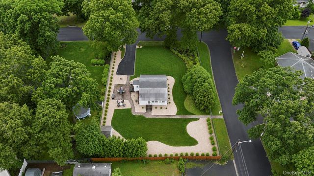 2 Fox Lane, Shoreham, NY 11786