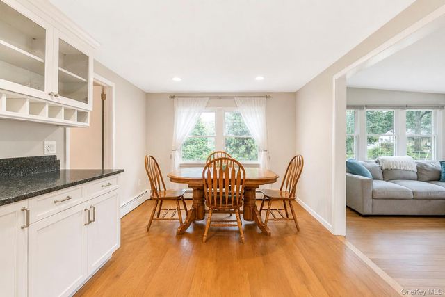 2 Fox Lane, Shoreham, NY 11786