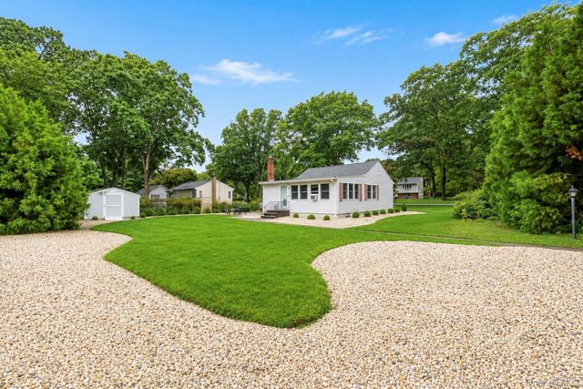2 Fox Lane, Shoreham, NY 11786