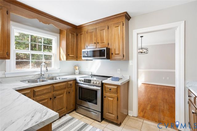 2408 Loch Braemar Dr, North Chesterfield, VA 23236