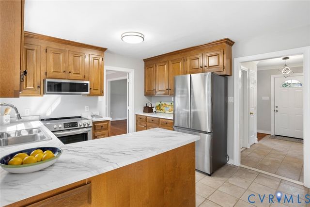 2408 Loch Braemar Dr, North Chesterfield, VA 23236