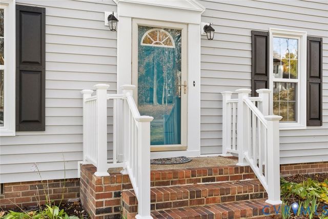 2408 Loch Braemar Dr, North Chesterfield, VA 23236