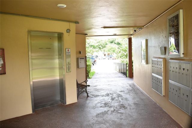 9001 Sunrise Lakes Boulevard 201, Sunrise, FL 33322