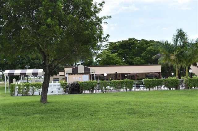 9001 Sunrise Lakes Boulevard 201, Sunrise, FL 33322