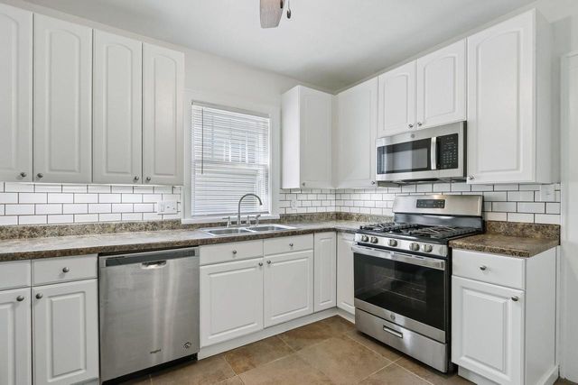 6734 21st AVENUE, Kenosha, WI 53143