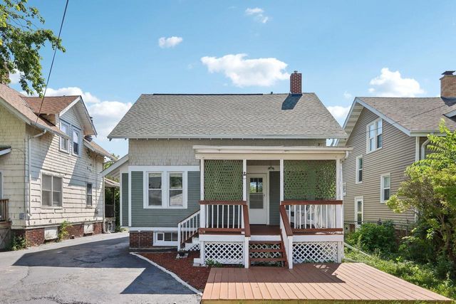 6734 21st AVENUE, Kenosha, WI 53143