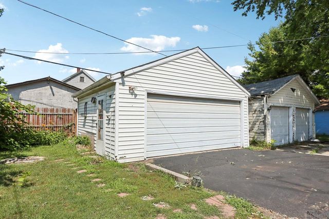 6734 21st AVENUE, Kenosha, WI 53143