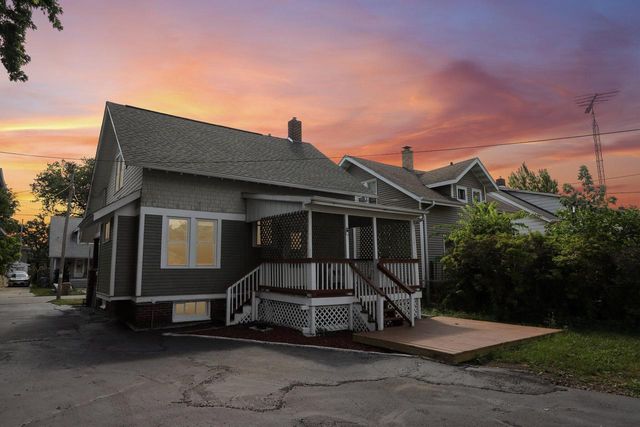 6734 21st AVENUE, Kenosha, WI 53143