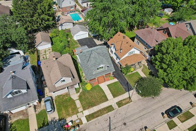 6734 21st AVENUE, Kenosha, WI 53143