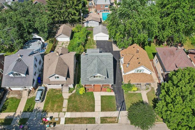 6734 21st AVENUE, Kenosha, WI 53143