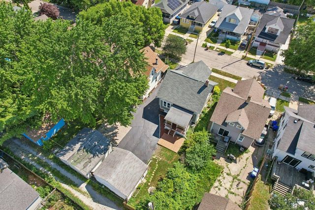 6734 21st AVENUE, Kenosha, WI 53143