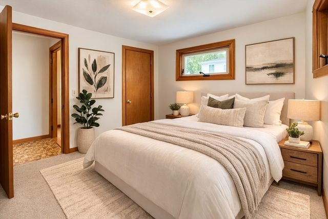 29 Lincoln St, Agawam, MA 01030