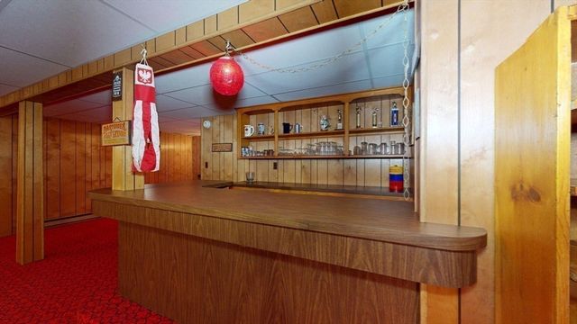 29 Lincoln St, Agawam, MA 01030