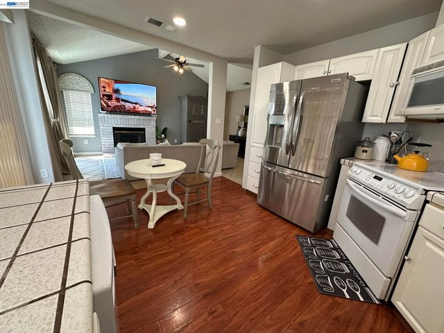 3225 ISLEWOOD CT, Antioch, CA 94531