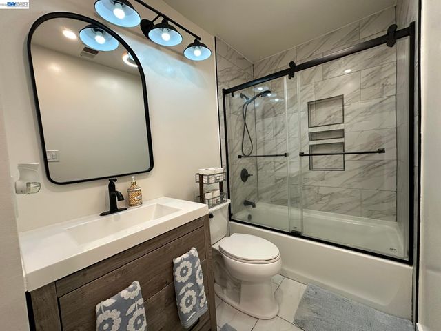 3225 ISLEWOOD CT, Antioch, CA 94531