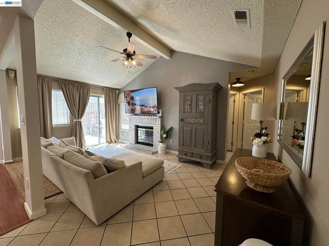 3225 ISLEWOOD CT, Antioch, CA 94531