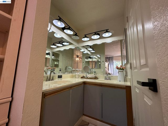3225 ISLEWOOD CT, Antioch, CA 94531