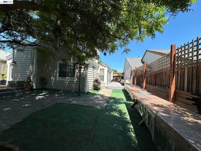 3225 ISLEWOOD CT, Antioch, CA 94531