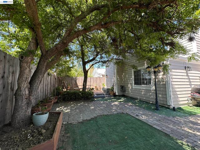 3225 ISLEWOOD CT, Antioch, CA 94531