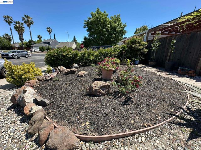 3225 ISLEWOOD CT, Antioch, CA 94531