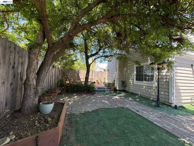 3225 ISLEWOOD CT, Antioch, CA 94531