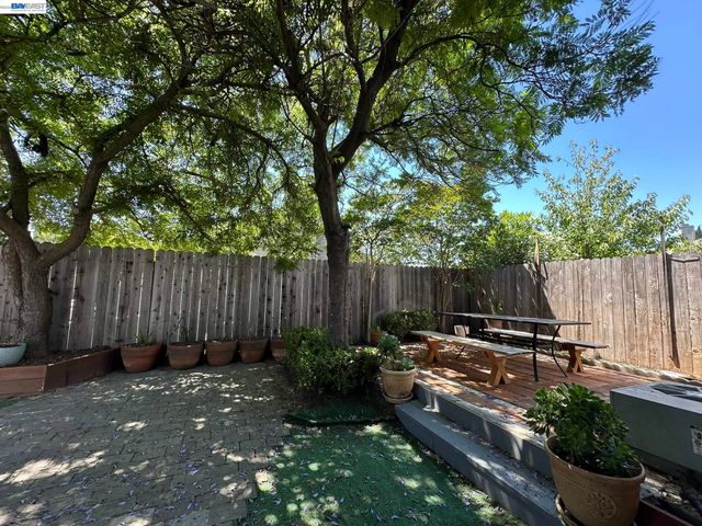 3225 ISLEWOOD CT, Antioch, CA 94531