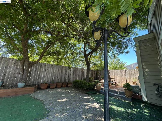 3225 ISLEWOOD CT, Antioch, CA 94531