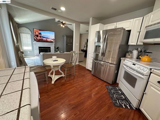 3225 ISLEWOOD CT, Antioch, CA 94531