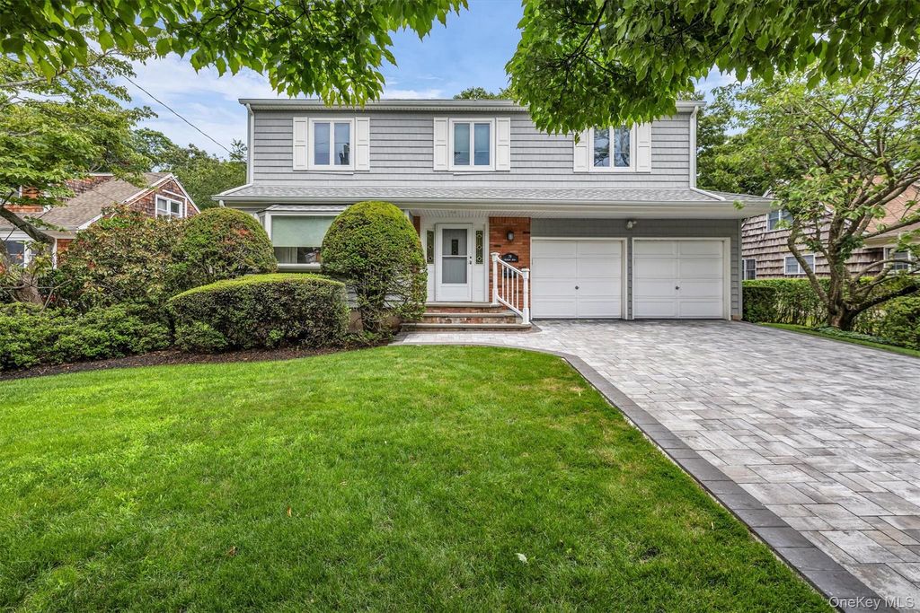 79 Bieselin Road, Bellport Village, NY 11713