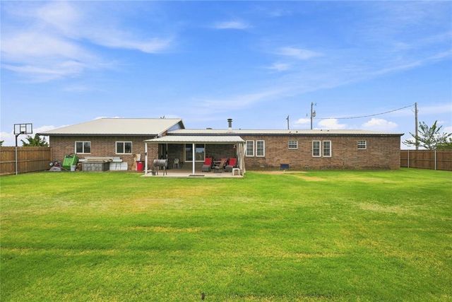 3780 E Seward Road, Guthrie, OK 73044