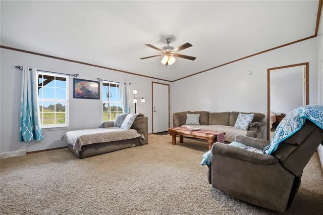 3780 E Seward Road, Guthrie, OK 73044