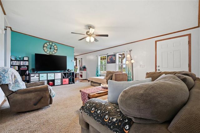 3780 E Seward Road, Guthrie, OK 73044