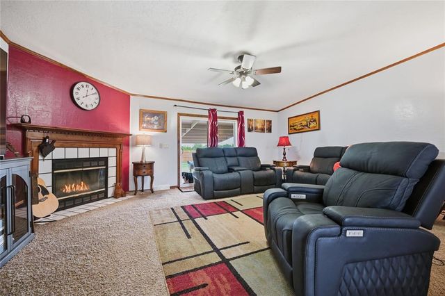 3780 E Seward Road, Guthrie, OK 73044