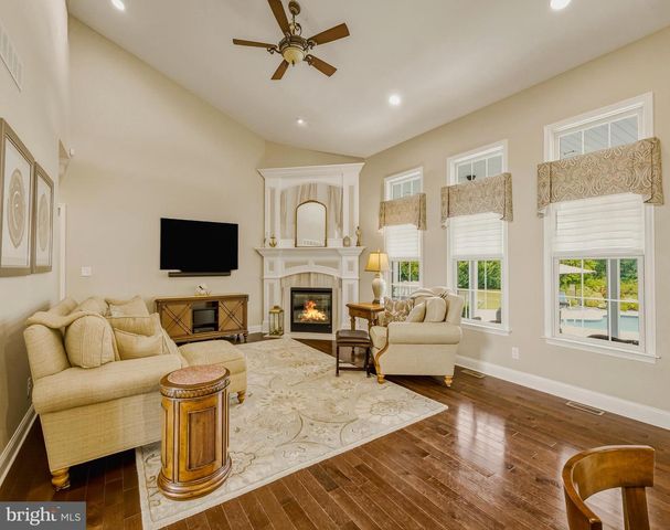 1750 FERRARI DR, Vineland, NJ 08361