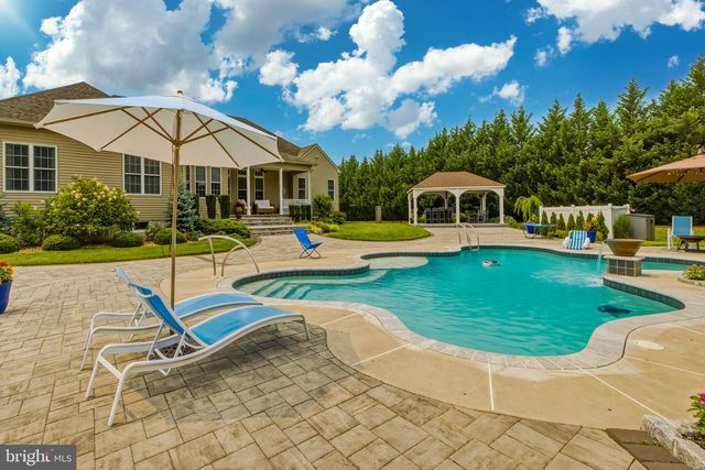 1750 FERRARI DR, Vineland, NJ 08361