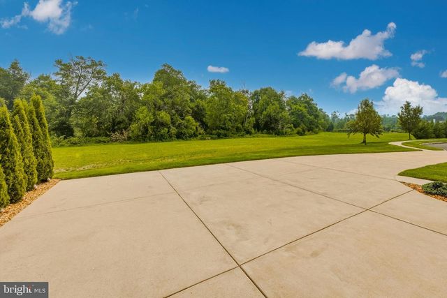 1750 FERRARI DR, Vineland, NJ 08361