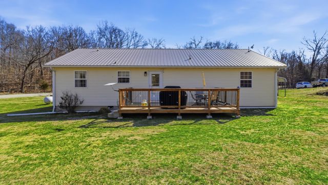 8305 County Road 5110, West Plains, MO 65775