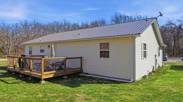 8305 County Road 5110, West Plains, MO 65775