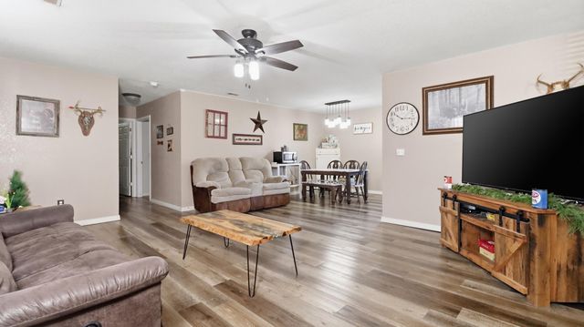 8305 County Road 5110, West Plains, MO 65775