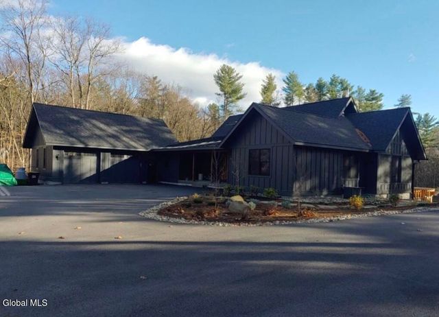 50 Lincoln Mountain Road, Greenfield, NY 12833