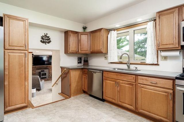 3803 Hemlock Court, Rockford, IL 61109