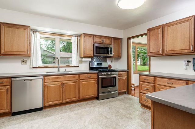 3803 Hemlock Court, Rockford, IL 61109