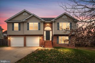 1207 ODEN ST, Front Royal, VA 22630