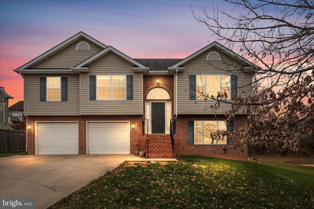 1207 ODEN ST, Front Royal, VA 22630