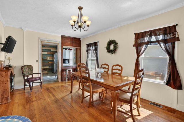 728 W Hanover Street, Marshall, MI 49068