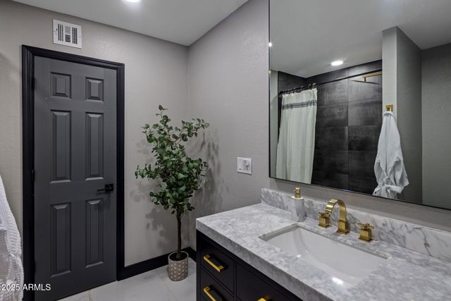 1065 N 86TH Place, Scottsdale, AZ 85257