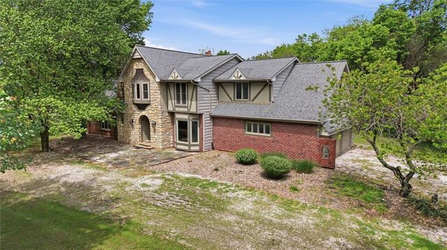 18208 E Hubach Hill Road, Pleasant Hill, MO 64080