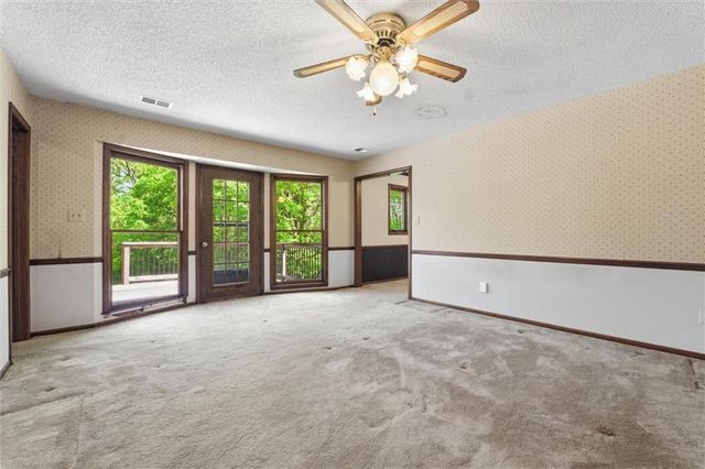 18208 E Hubach Hill Road, Pleasant Hill, MO 64080