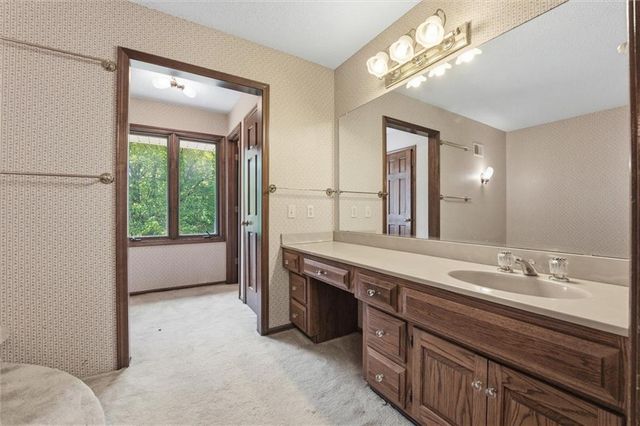 18208 E Hubach Hill Road, Pleasant Hill, MO 64080