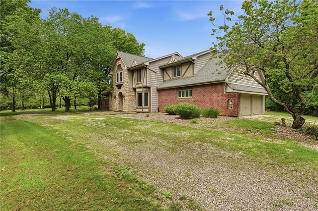18208 E Hubach Hill Road, Pleasant Hill, MO 64080